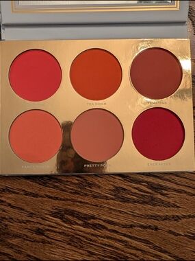 Jaclyn Cosmetics Rouge Romance Blush Palette